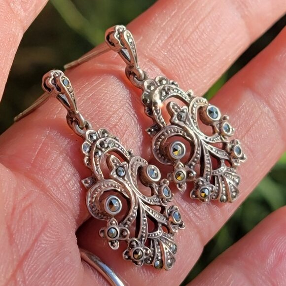Vintage 925 sterling silver Art Deco ornate marcasite adorned unique earrings - Picture 10 of 16